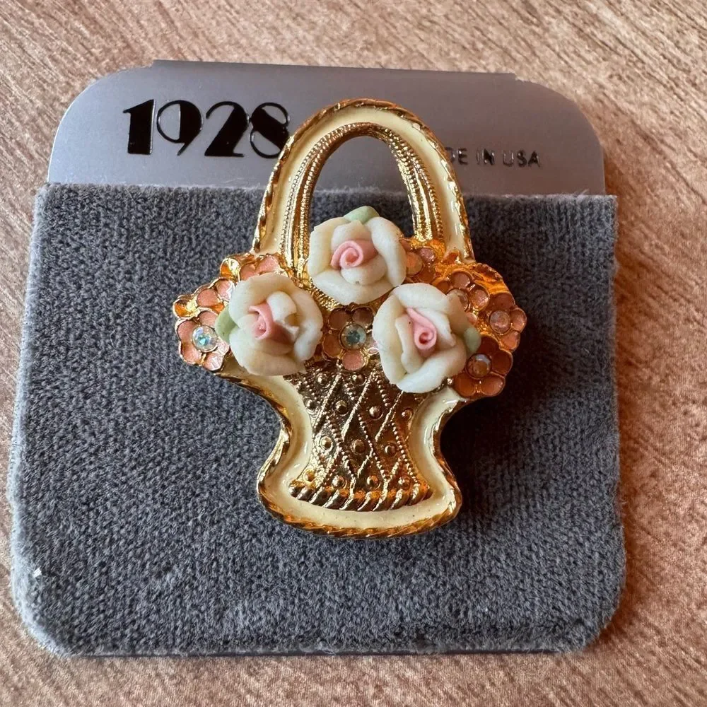 Vintage 1928 Jewelry Victorian Style Floral Basket Porcelain Roses PIN/Brooch